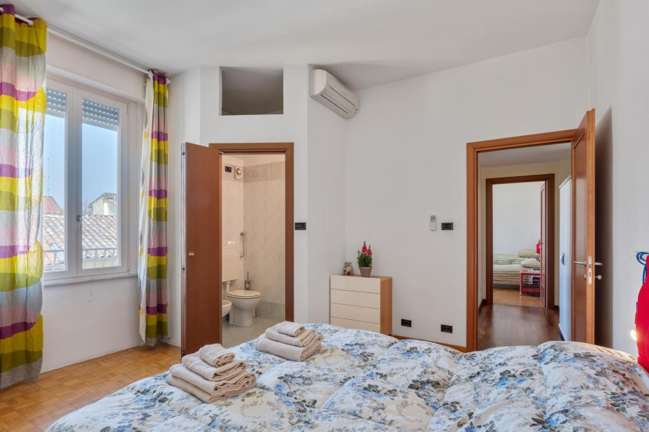 Oltretorrente Ampio Appartamento Con Balconi Parma Exterior photo